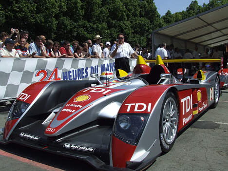 Tom Kristensen's Audi klar til teknisk kontrol.
(Foto: Claude Foubert - Endurance-Info.com)